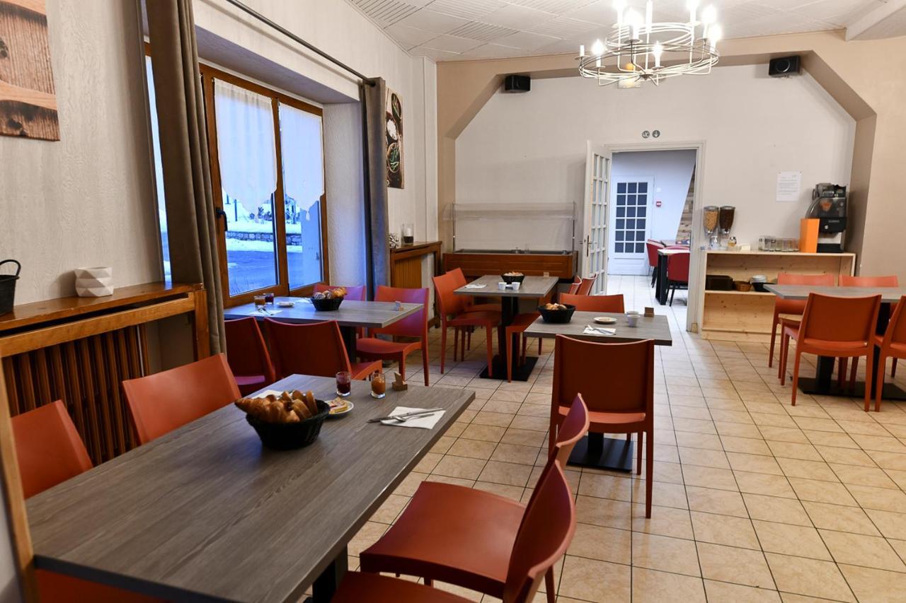 Hotel Restaurant Le Centre Лелекс Экстерьер фото